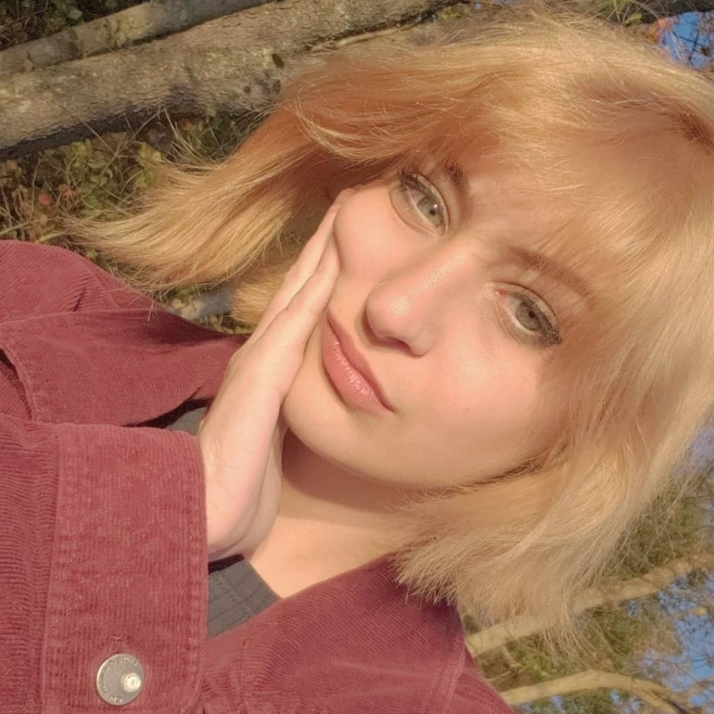 Meet your Posher, Lydia
